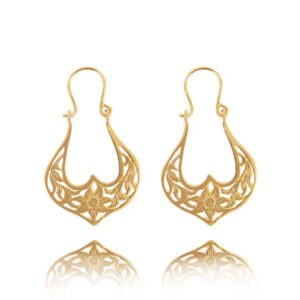 Klasyczne kolczyki ze złota z dekoracyjnym kamieniem.