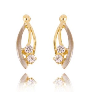 Eleganckie kolczyki ze złota z subtelnym blaskiem kamieni.