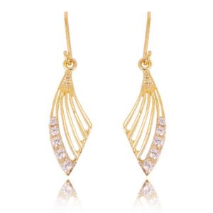 Uniwersalne kolczyki złote o eleganckim wykończeniu.