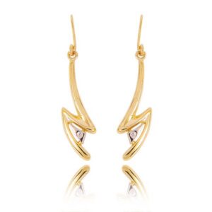 Stylowe kolczyki wykonane z wysokiej jakości złota.