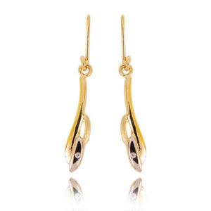 Klasyczne kolczyki ze złota z dekoracyjnym kamieniem.