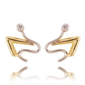 Uniwersalne kolczyki złote o eleganckim wykończeniu.