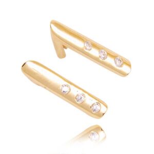 Delikatne kolczyki idealne do codziennej i wieczorowej stylizacji.