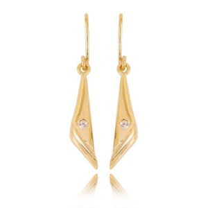 Uniwersalne kolczyki złote o eleganckim wykończeniu.