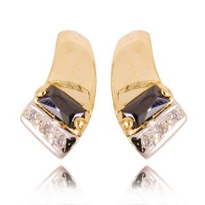 Złote kolczyki łączące elegancję i nowoczesny design.