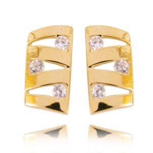 Złote kolczyki o klasycznej i ponadczasowej formie.