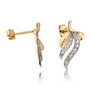 Uniwersalne kolczyki złote o eleganckim wykończeniu.