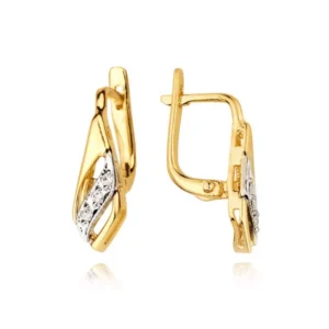 Złote kolczyki łączące elegancję i nowoczesny design.