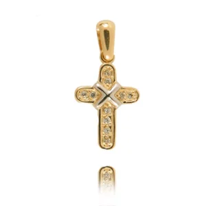 Klasyczny złoty krzyżyk na łańcuszku.