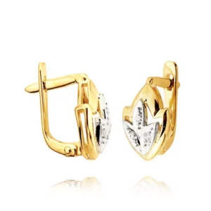 Delikatne kolczyki idealne do codziennej i wieczorowej stylizacji.