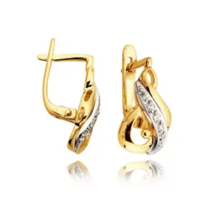 Złote kolczyki o klasycznej i ponadczasowej formie.