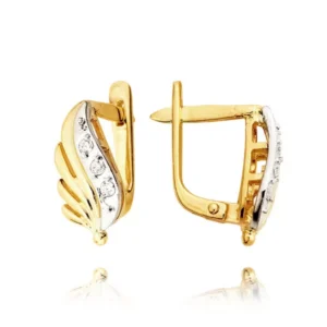 Subtelne kolczyki stworzone z myślą o komforcie noszenia.