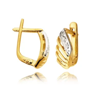 Subtelne kolczyki stworzone z myślą o komforcie noszenia.