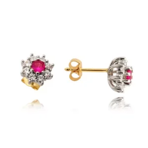 Kobieca biżuteria podkreślająca naturalny blask kamieni.