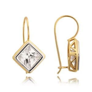 Złote kolczyki łączące elegancję i nowoczesny design.