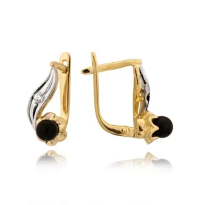 Stylowe kolczyki wykonane z wysokiej jakości złota.