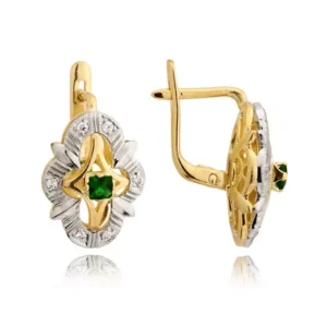 Eleganckie kolczyki ze złota z subtelnym blaskiem kamieni.