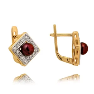 Subtelne kolczyki stworzone z myślą o komforcie noszenia.