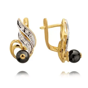 Subtelne kolczyki stworzone z myślą o komforcie noszenia.