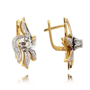 Kobieca biżuteria podkreślająca naturalny blask kamieni.