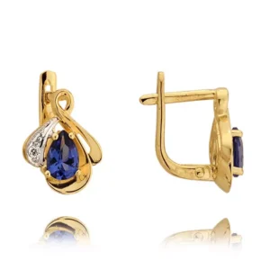 Uniwersalne kolczyki złote o eleganckim wykończeniu.