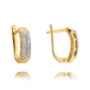 Złote kolczyki łączące elegancję i nowoczesny design.