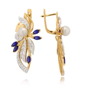 Złote kolczyki łączące elegancję i nowoczesny design.