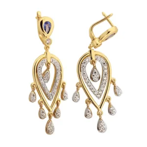 Delikatne kolczyki idealne do codziennej i wieczorowej stylizacji.