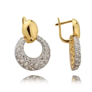 Uniwersalne kolczyki złote o eleganckim wykończeniu.