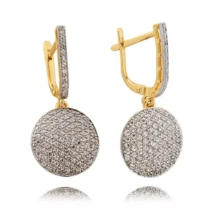 Uniwersalne kolczyki złote o eleganckim wykończeniu.