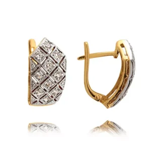 Złote kolczyki o klasycznej i ponadczasowej formie.