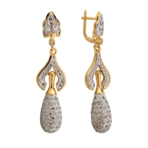 Kobieca biżuteria podkreślająca naturalny blask kamieni.