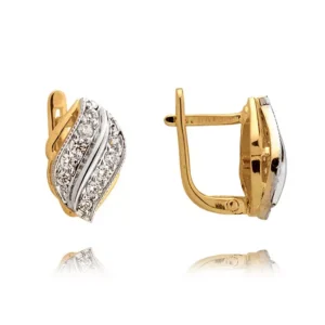 Złote kolczyki o klasycznej i ponadczasowej formie.