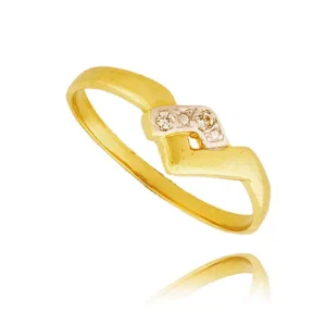 Złoty pierścionek stworzony z myślą o codziennym komforcie.