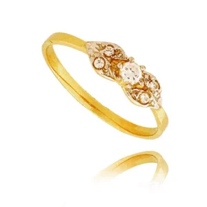 Elegancki pierścionek będący doskonałym dodatkiem do stylizacji.