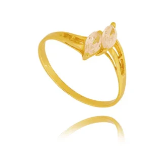 Pierścionek ze złota łączący klasykę z nowoczesnością.