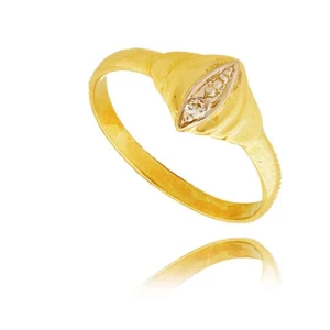 Stylowy pierścionek o eleganckiej i kobiecej formie.