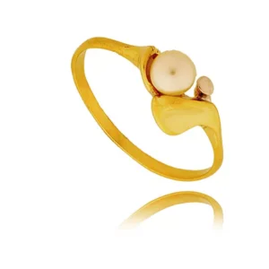 Elegancki pierścionek ze złota o ponadczasowym charakterze.