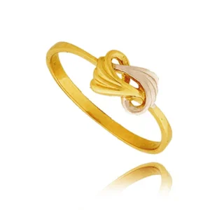 Pierścionek ze złota łączący klasykę z nowoczesnością.