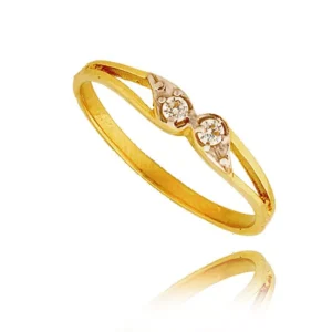 Elegancki pierścionek ze złota o ponadczasowym charakterze.