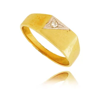 Elegancki pierścionek będący doskonałym dodatkiem do stylizacji.