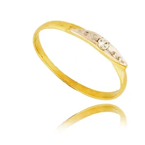 Złoty pierścionek stworzony z myślą o codziennym komforcie.