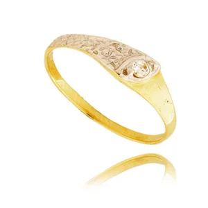 Stylowy pierścionek o eleganckiej i kobiecej formie.