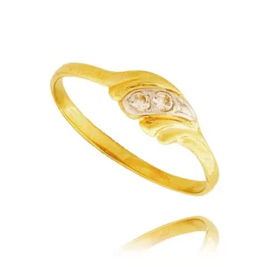 Stylowy pierścionek o eleganckiej i kobiecej formie.