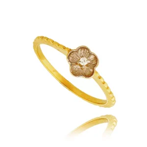 Stylowy pierścionek o eleganckiej i kobiecej formie.