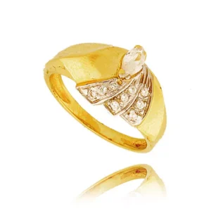 Delikatny pierścionek wykonany z wysokiej jakości złota.