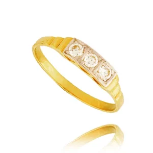 Złoty pierścionek stworzony z myślą o codziennym komforcie.