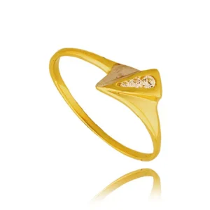 Delikatny pierścionek wykonany z wysokiej jakości złota.