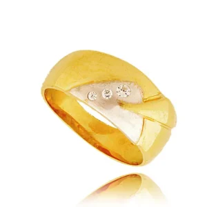 Elegancki pierścionek będący doskonałym dodatkiem do stylizacji.