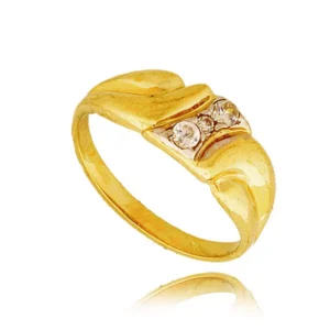 Delikatny pierścionek wykonany z wysokiej jakości złota.